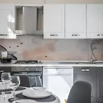 Apartment Altalena Sulla Piazza, Un Affaccio D'eccezione Modena