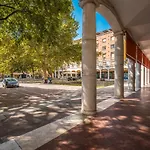 Altalena Sulla Piazza, Un Affaccio D'eccezione Apartment *