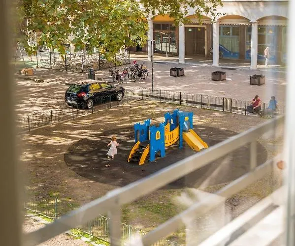 Apartment Altalena Sulla Piazza, Un Affaccio D'eccezione Modena