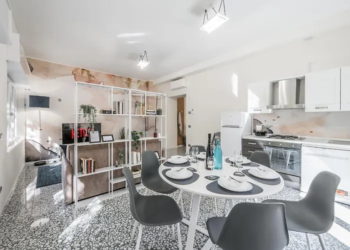 Apartment Altalena Sulla Piazza, Un Affaccio D'eccezione Modena